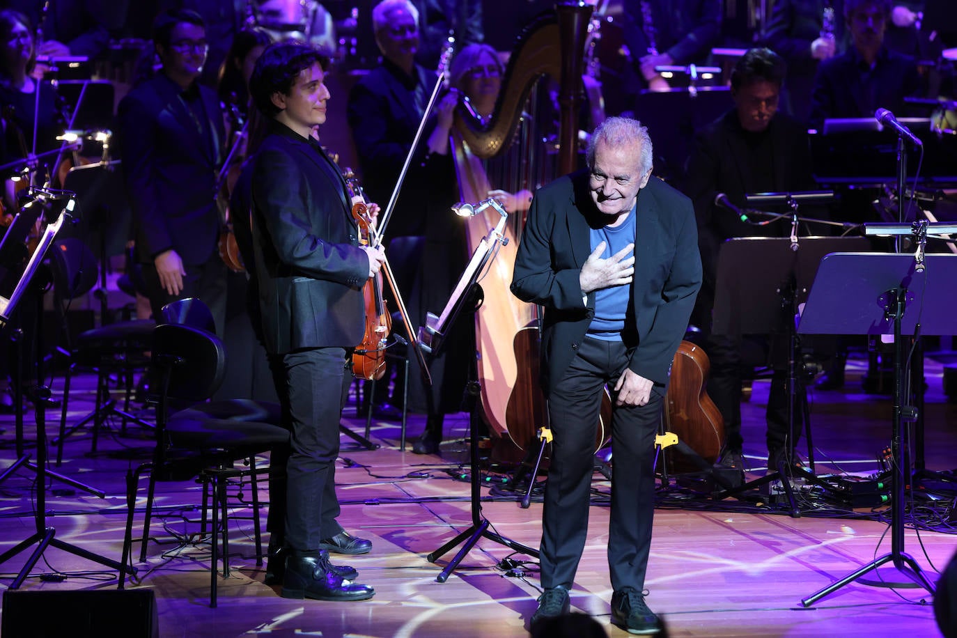 El concierto de Víctor Manuel en Valladolid, en imágenes