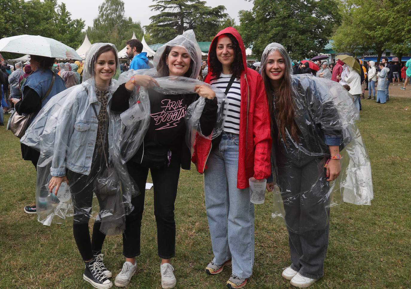 La lluvia no puede con el calor musical del Palencia Sonora