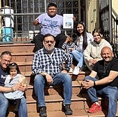 Una familia peruana se instala en Velilla y tres adultos trabajarán en el complejo hotelero