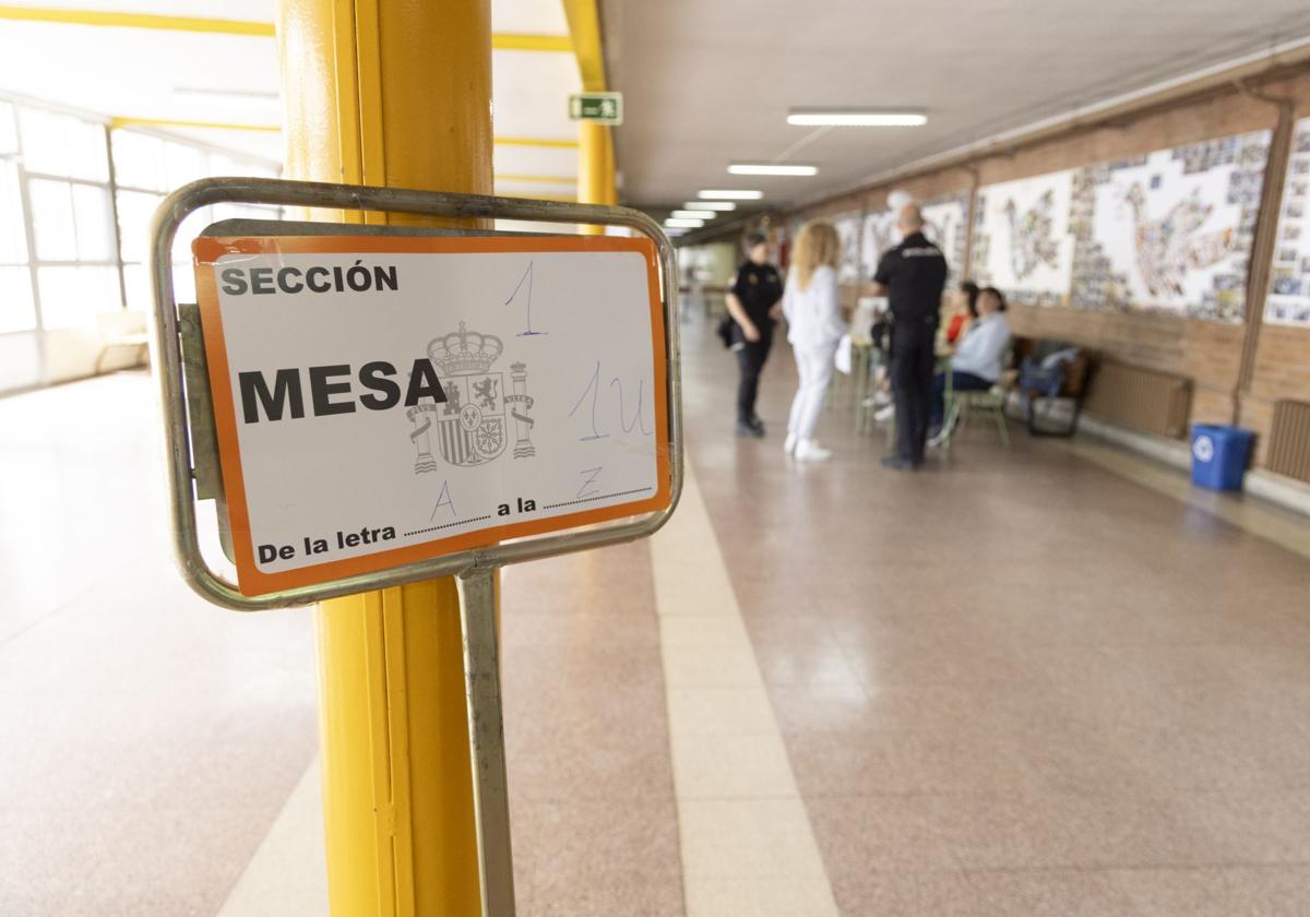 Cartel de sección censal en el instituto Núñez de Arce.