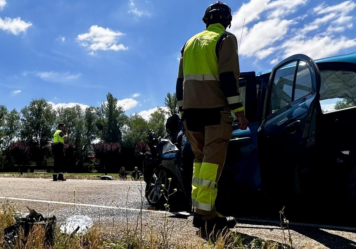 Uno de los vehículos implicados en el siniestro mortal de Requejo de la Vega.