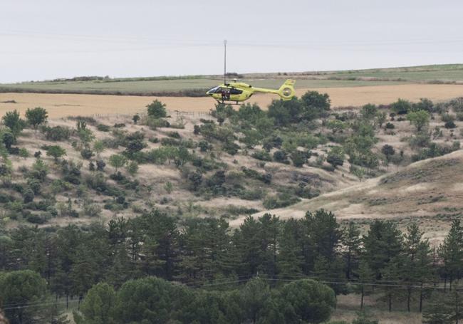 Helicóptero sobrevuela la zona en la que se busca a Antonio.