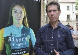 Juan Carlos Domínguez, padre de la joven ciclista atropellada mortalmente, a la salida de los Juzgados de Salamanca.