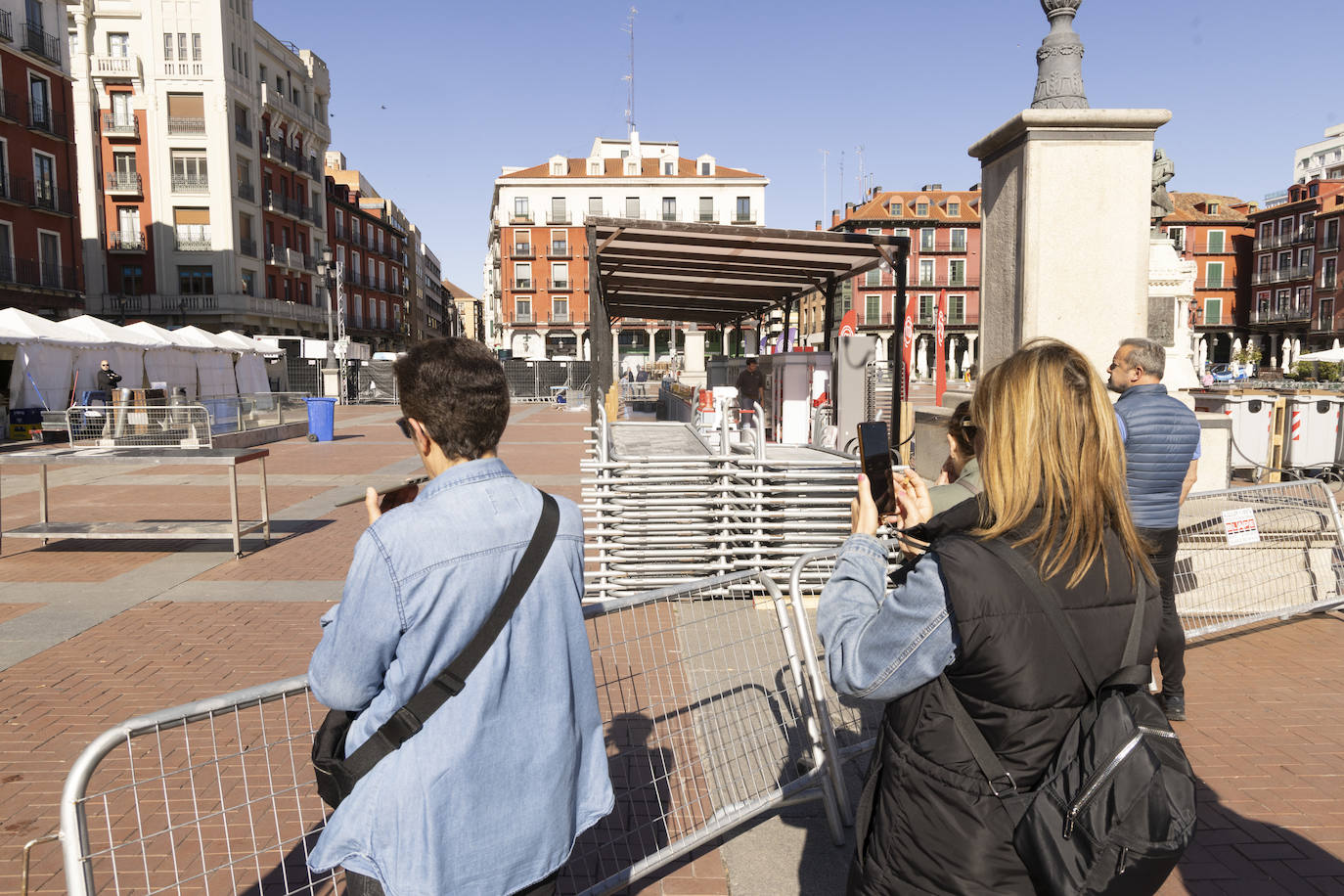 La Plaza Mayor de Valladolid, vallada para la ocasión.