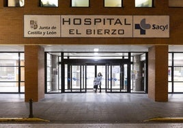 Hospital de El Bierzo, uno de los más afectados por las vacantes.