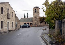 Calle principal de Navas de Riofrío.