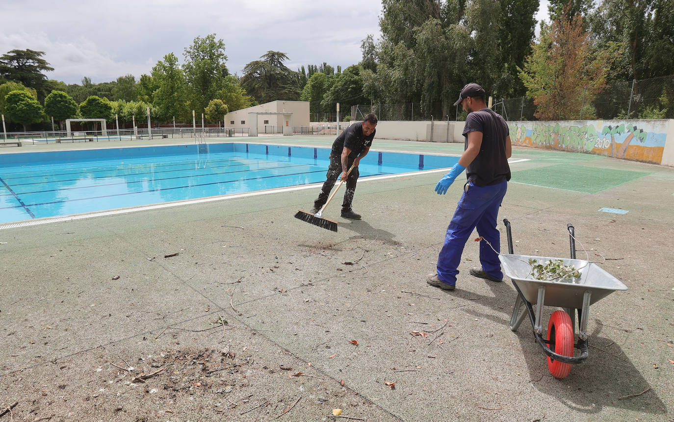 Las piscinas llegan antes que el verano en Palencia