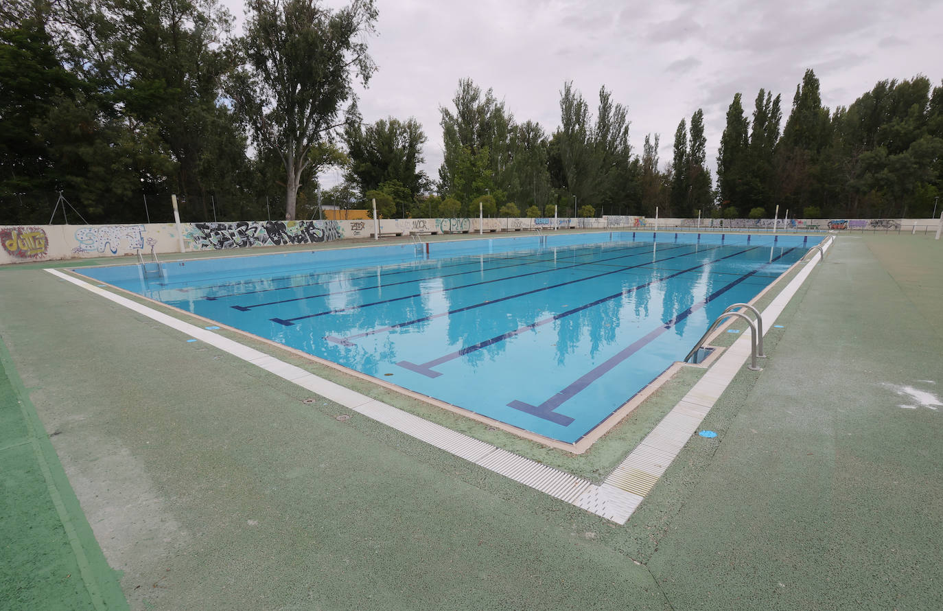 Las piscinas llegan antes que el verano en Palencia