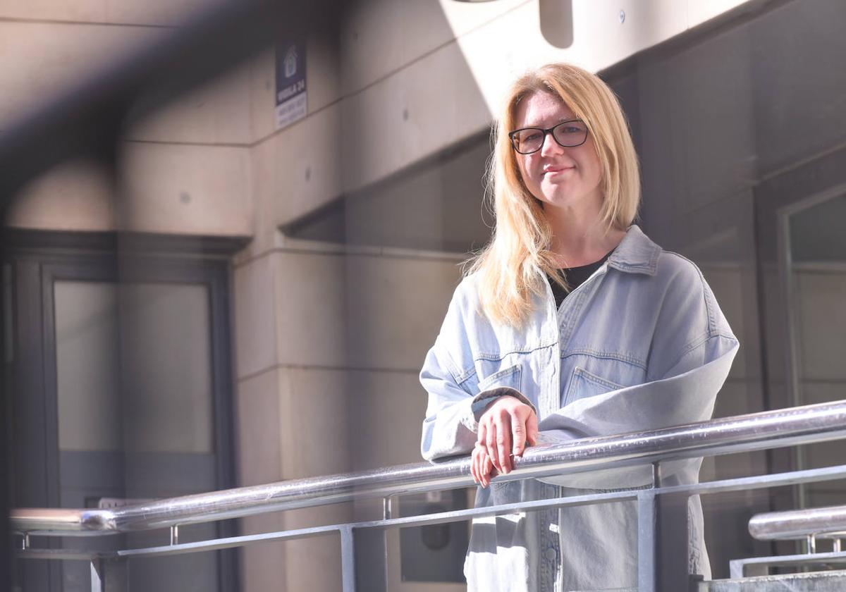 Katerina Veretcka, a la entrada de las instalaciones de Cruz Roja en Valladolid.