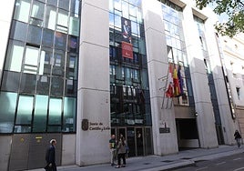 Imagen conmemorativa instalada este miércoles en la Delegación Territorial de Valladolid con motivo del décimo aniversario de la proclamación del rey Felipe VI.