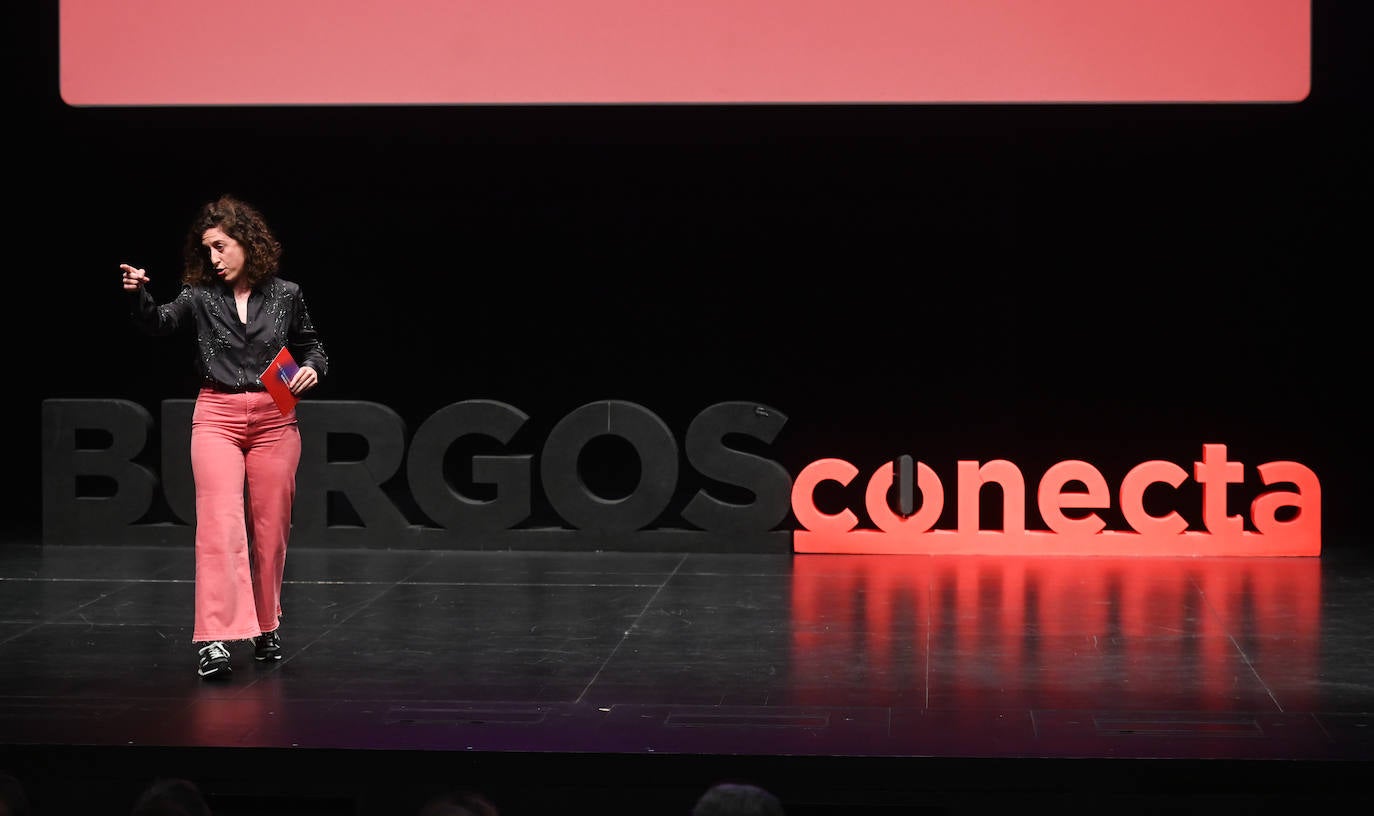 Laura del Val, humorista y presentadora de la gala.