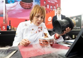 La chef vallisoletana María José San Román, en el Concurso Nacional de Tapas y Pinchos de Valladolid hace dos años.