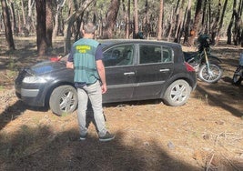 La Guardia Civil encuentra en un pinar de Sanchonuño el coche robado en San Rafael.