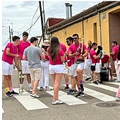 Las charangas inundan Tordesillas de ambiente festivo y mucha música