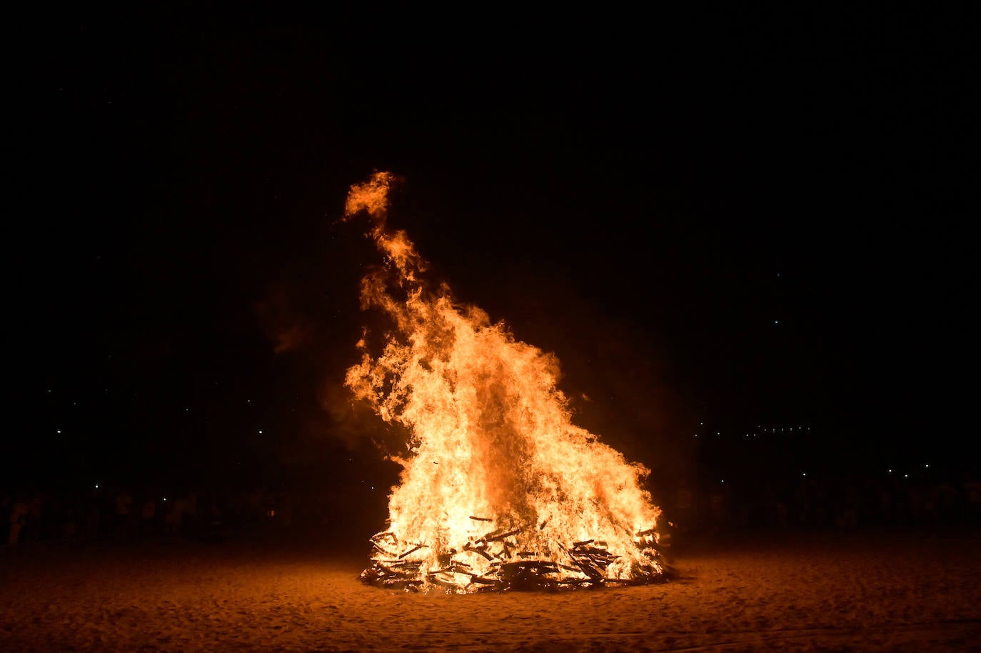 Las imágenes de la noche de San Juan en Valladolid