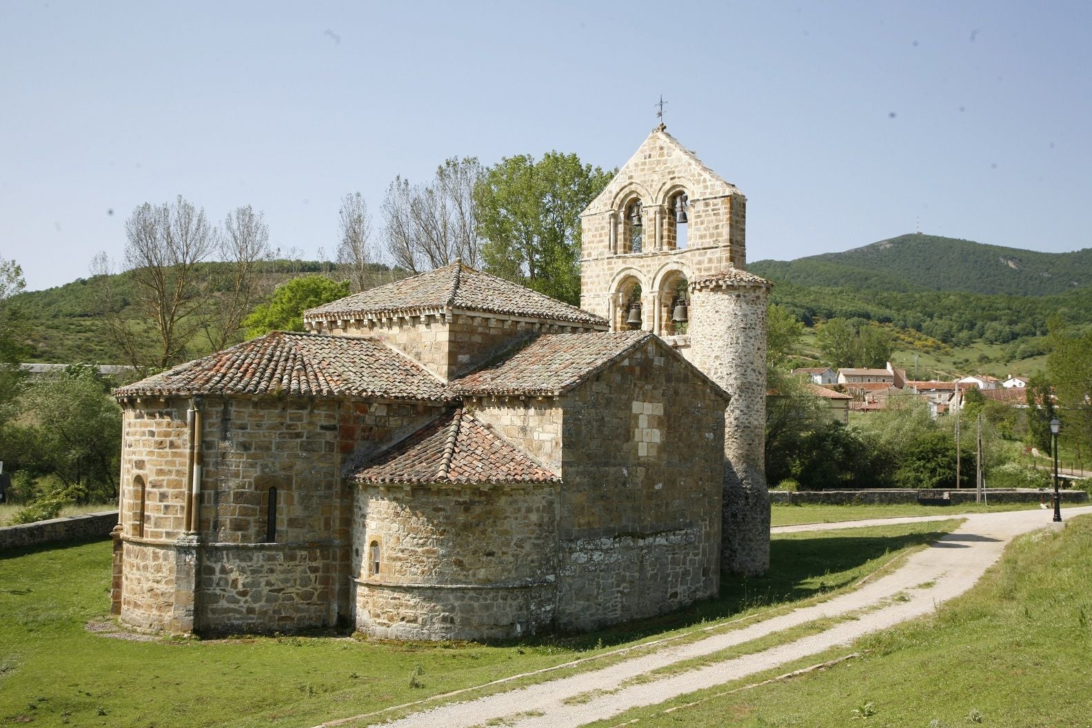 Iglesia de San Salvador de Cantamuda.
