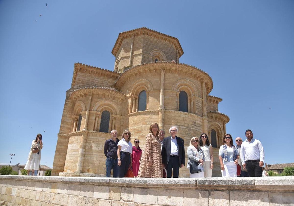 Imagen principal - Visita de los representantes del departamento galo a Frómista y a Santa María la Real. 