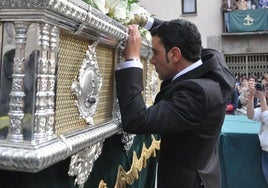Carlos García Muñoz, con la Hermandad de Nuestra Señora de la Esperanza de Ávila.