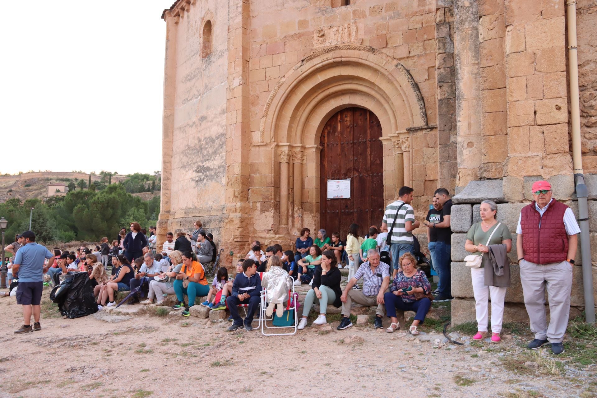 Fotografías del ambiente en Segovia antes del espectáculo de drones