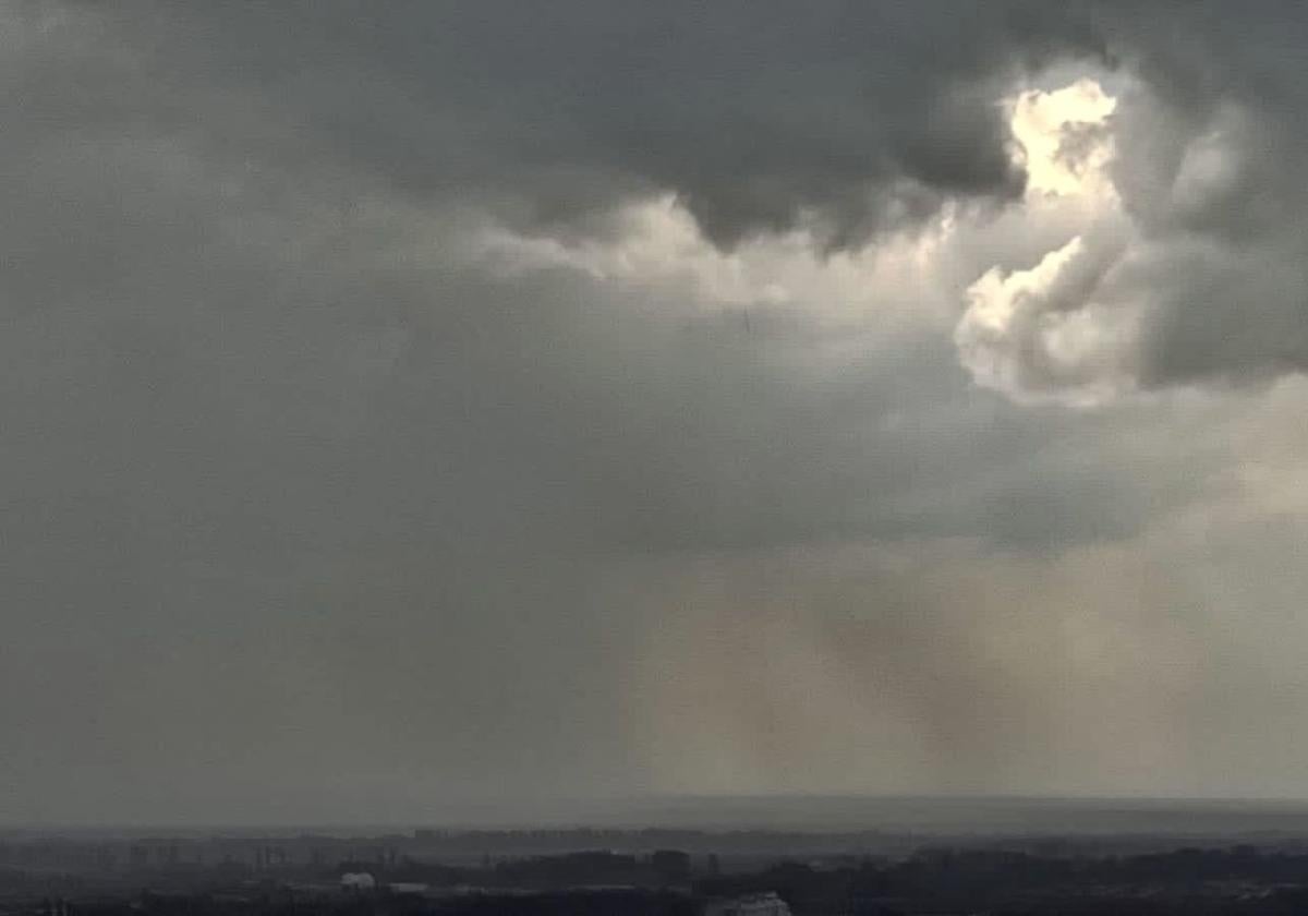 Imagen de archivo de una tormenta en Valladolid.