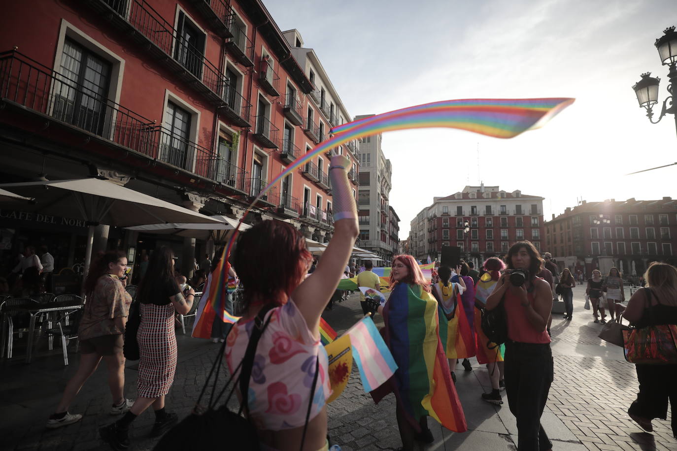 Las imágenes de la manifestación del Orgullo LGTBI+ en Valladolid