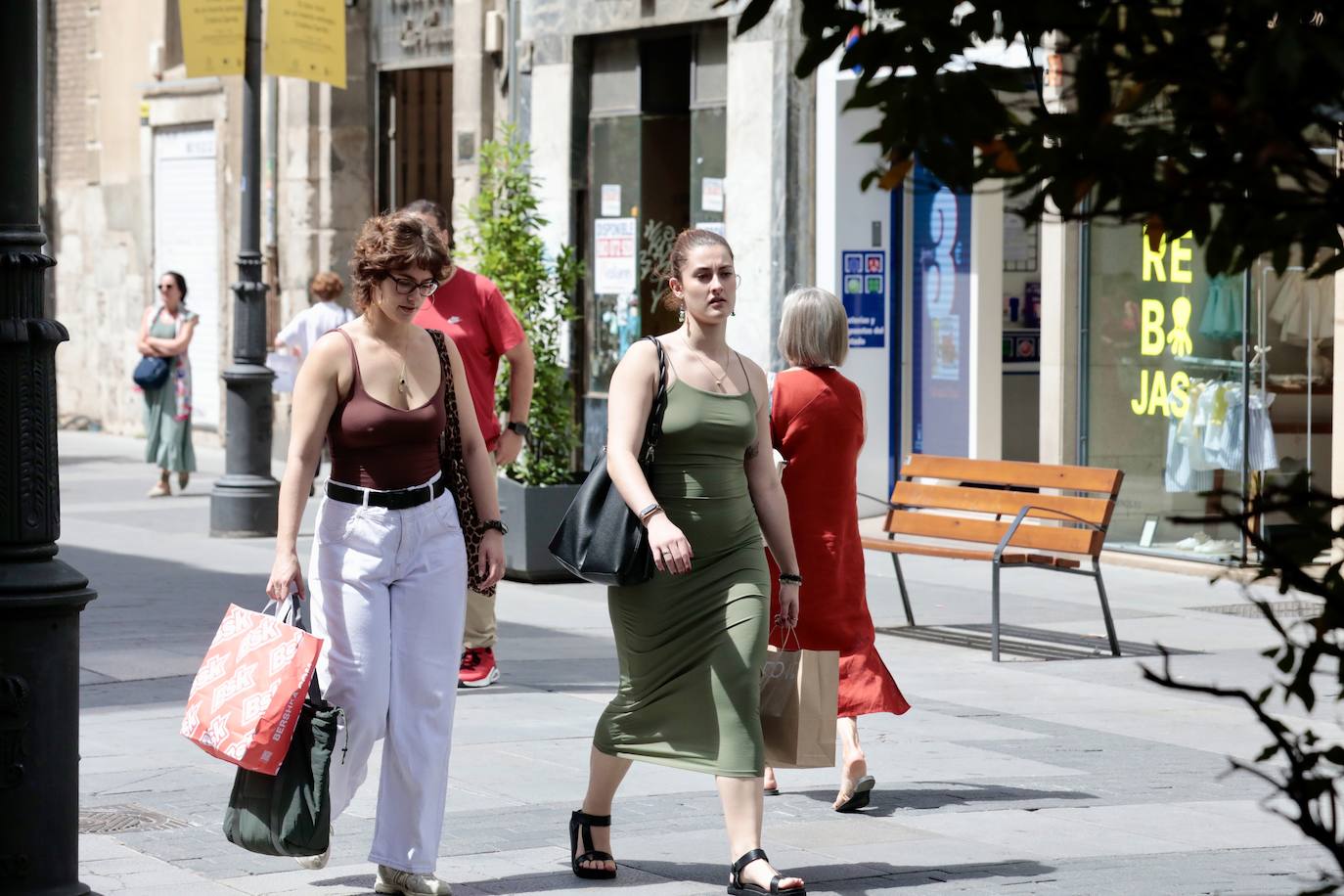 Las rebajas se anticipan en Valladolid