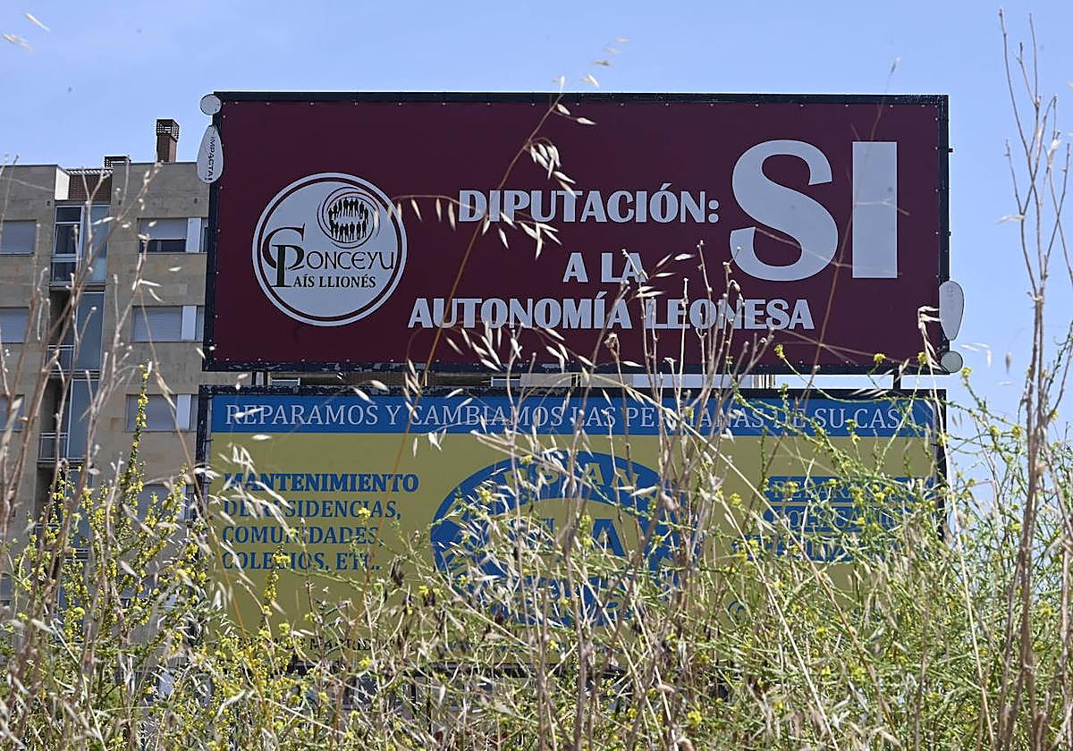 Cartel del Conceyu Leonés por la autonomía.