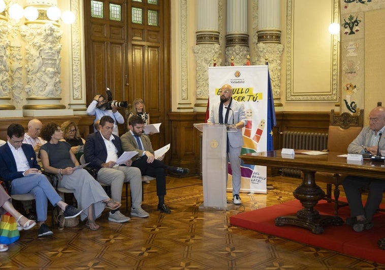 La lectura del manifiesto ha corrido a cargo de Ángel Tamayo.