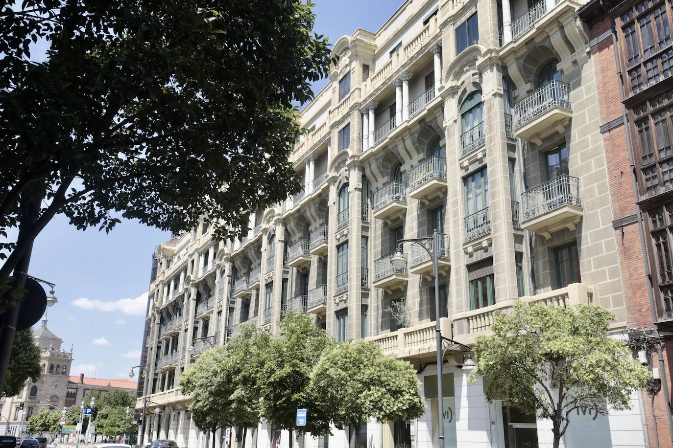 La calle de Miguel Íscar, la más burguesa de Valladolid