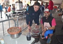 Participantes en el concurso de ollas ferroviarias.