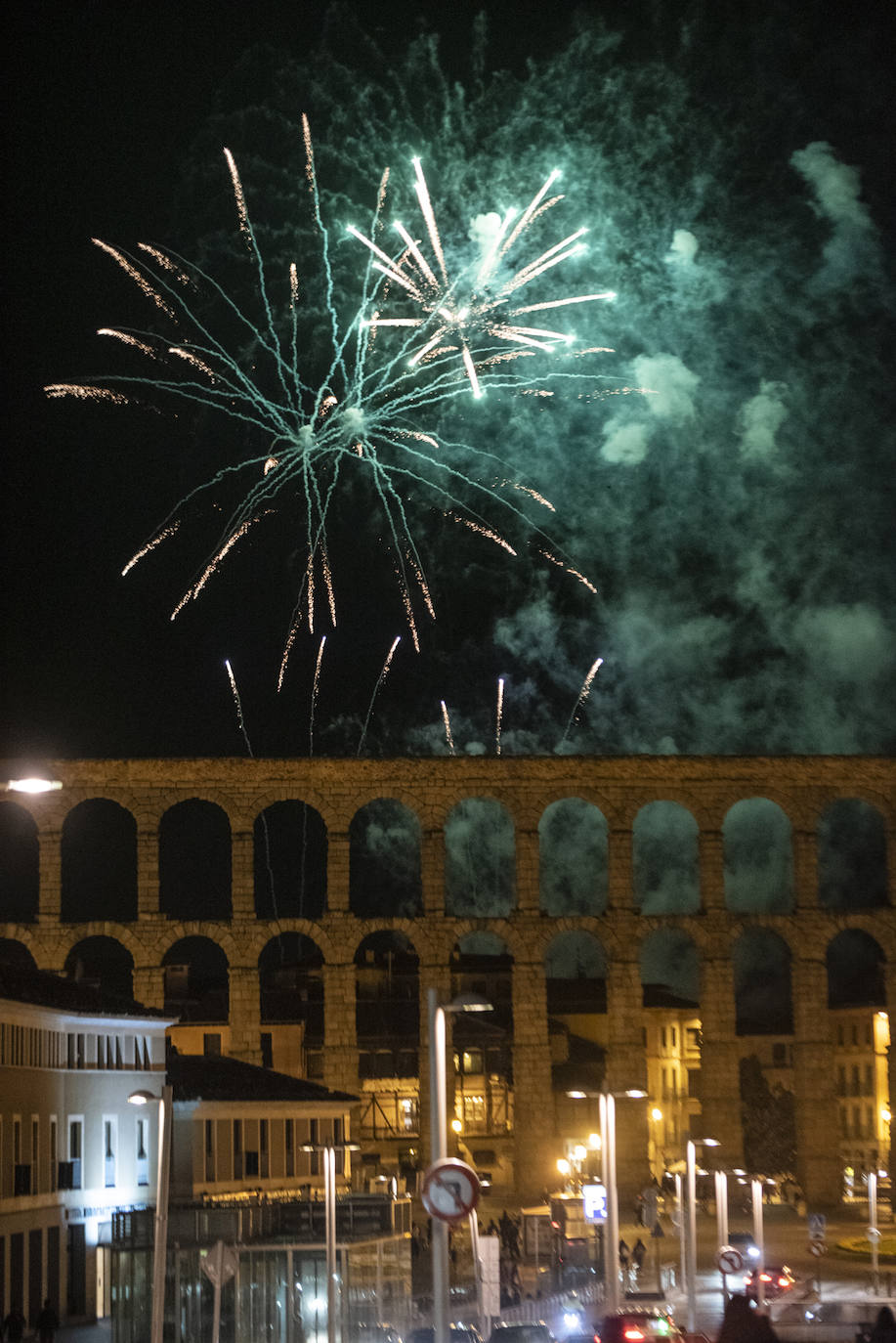 Los fuegos artificiales de Segovia, en imágenes