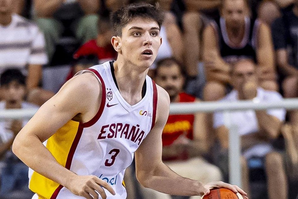 Sergio de Larrea, en su debut con la selección española de baloncesto en Alicante.