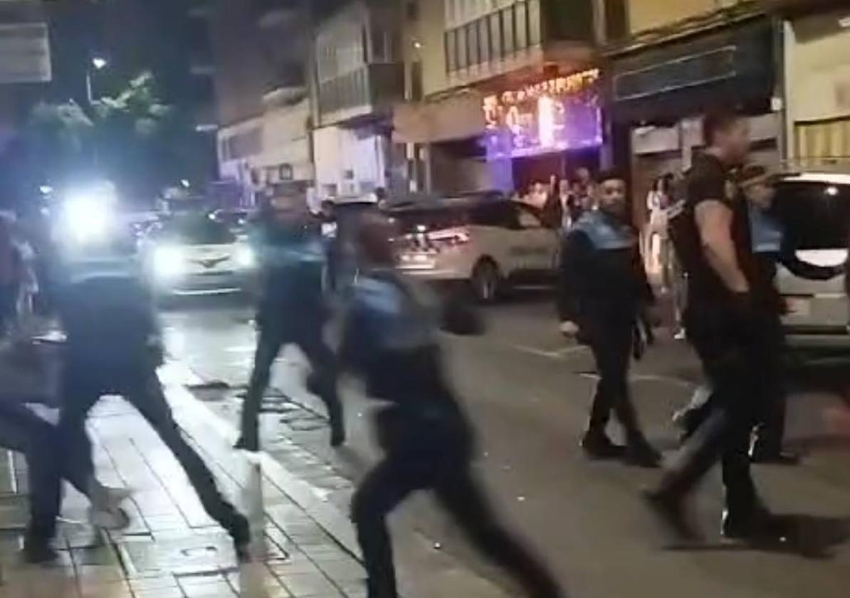 Cuatro detenidos en una pelea multitudinaria de madrugada en Palencia