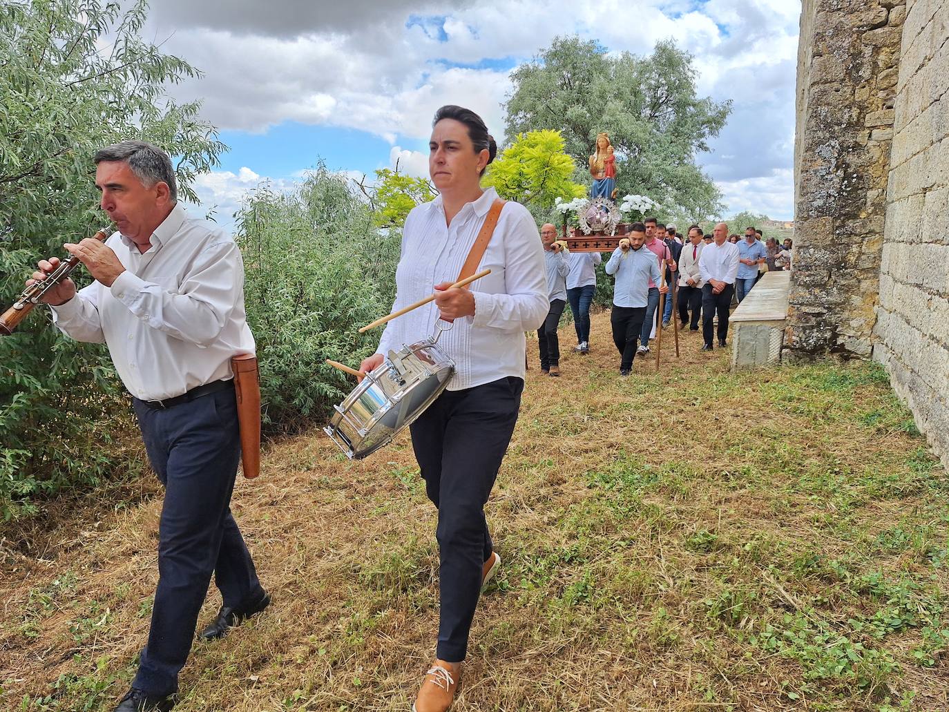 Montealegre se rinde a la Virgen de Serosas