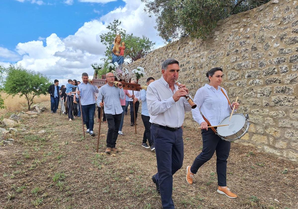 Montealegre se rinde a la Virgen de Serosas