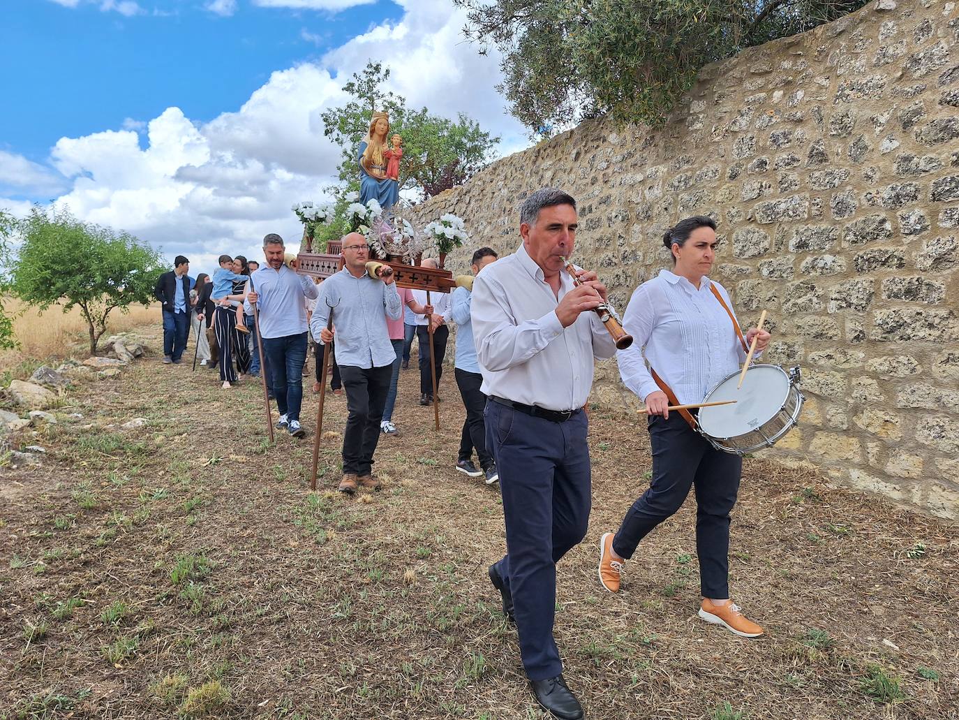 Montealegre se rinde a la Virgen de Serosas