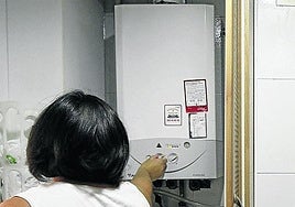 Calderas de un edificio en Palencia con calefacción central.