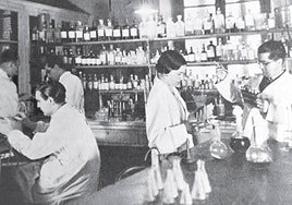 El laboratorio de Microbiología e Higiene, en junio de 1936, semanas antes del estallido de la Guerra Civil.