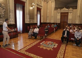 Jornada de trabajo para la formación de productores en la Diputación.