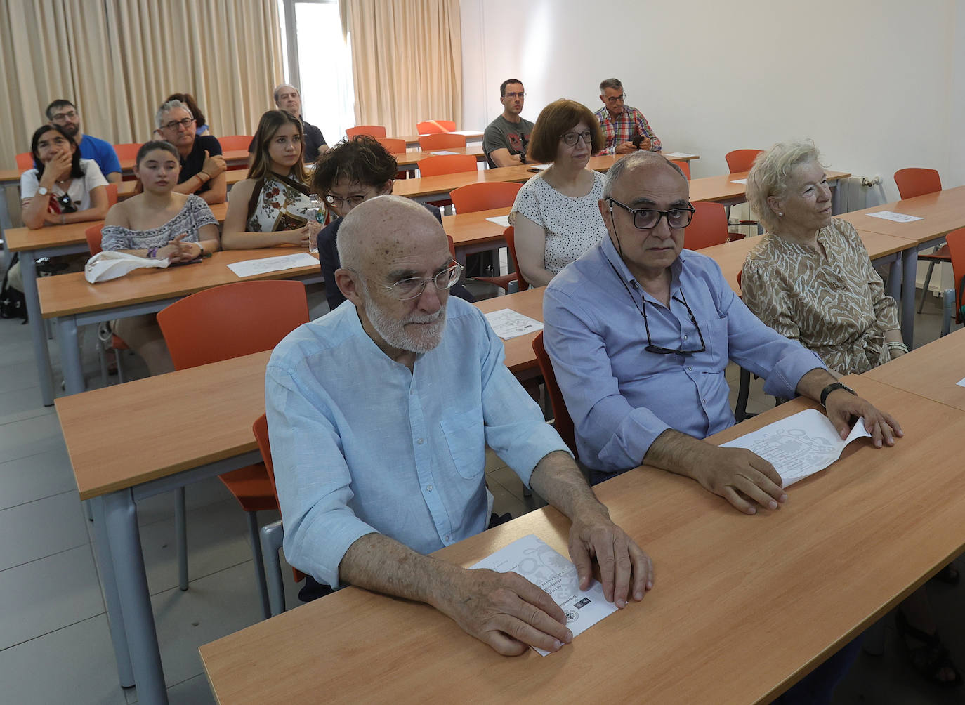 Homenaje a Enrique Delgado tras 47 años en el campus de Palencia