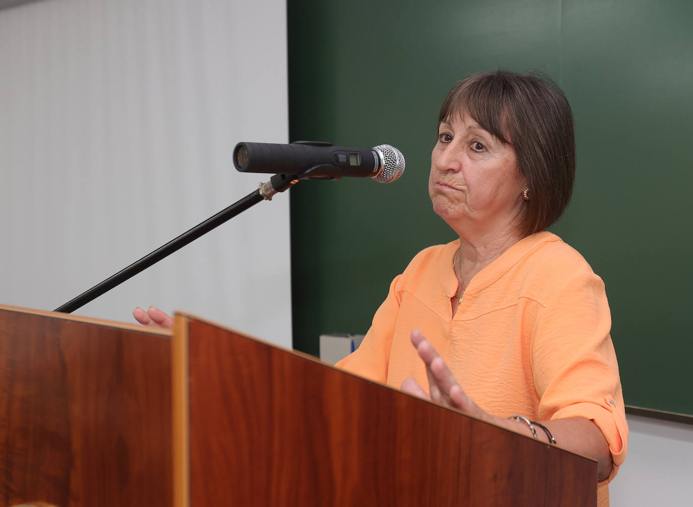 Homenaje a Enrique Delgado tras 47 años en el campus de Palencia