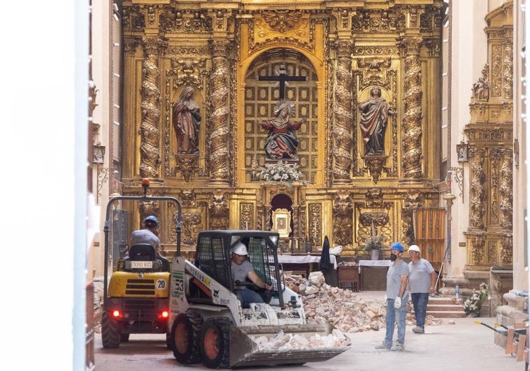 Vista del interior de la iglesia de la Vera Cruz.