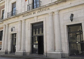 Fachada de la Audiencia de Valladolid