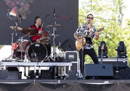 Miembros de la banda Cañoneros, durante uno de los conciertos celebrados durante el festival.