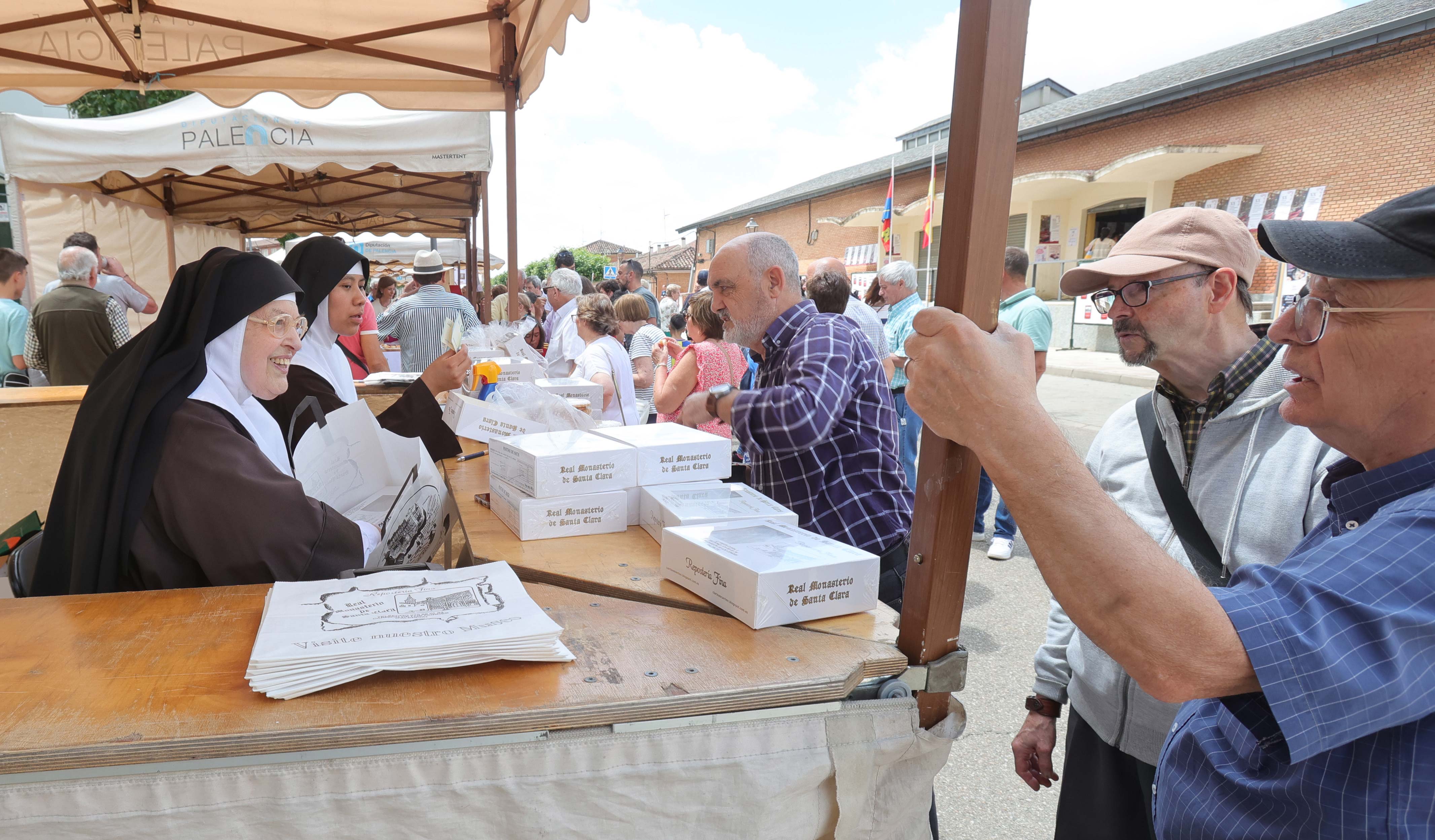 Feria de antigüedades en Carrión de los Condes