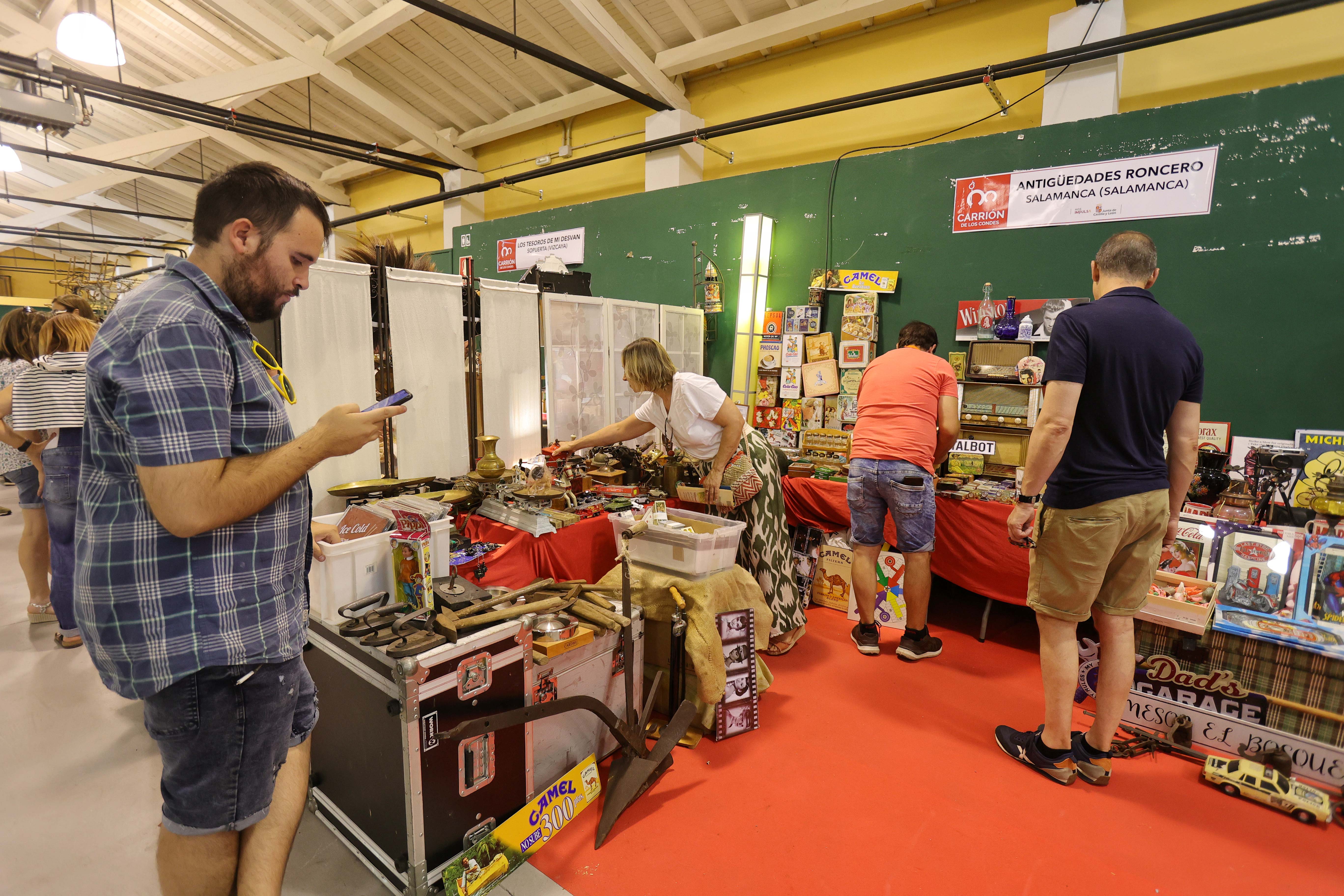 Feria de antigüedades en Carrión de los Condes