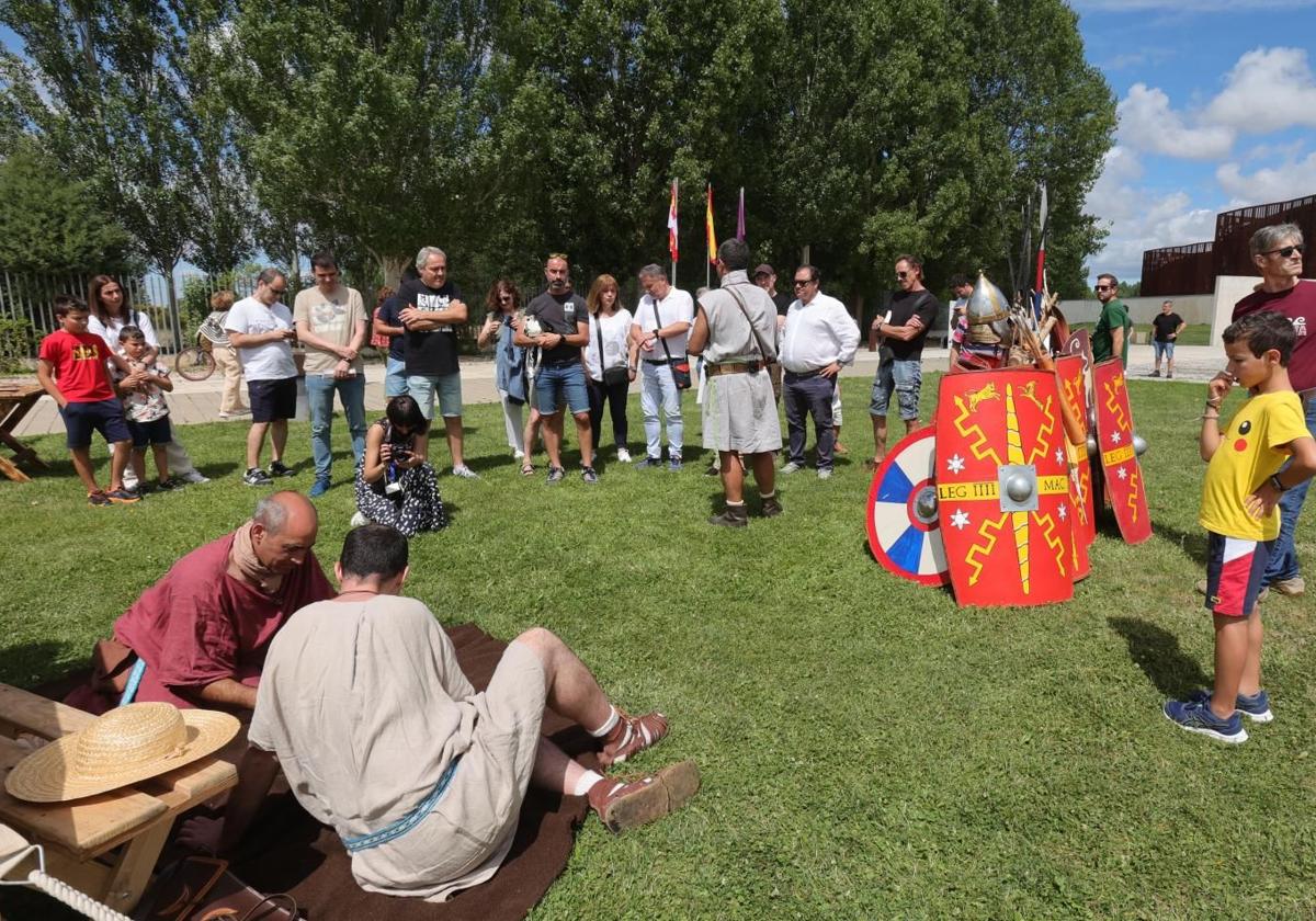 Recreación de un campamento romano en La Olmeda.