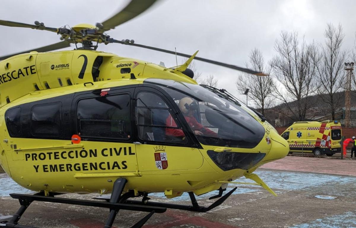 El helicóptero de rescate de la Junta de Castilla y León en una intervención anterior.