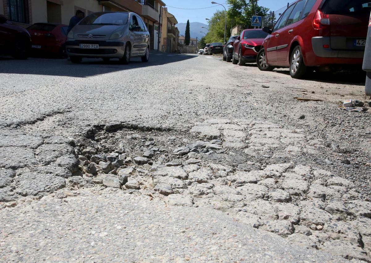 Imagen secundaria 1 - Estado de la calle Cantarranas de Madrona.
