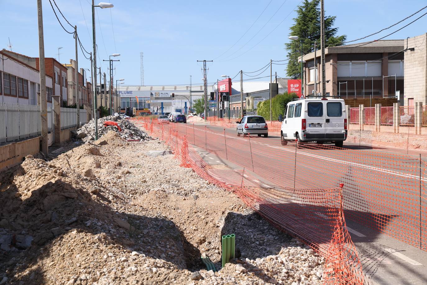 El estado actual de las obras en la avenida El Norte de Castilla, en el polígono de Argales.